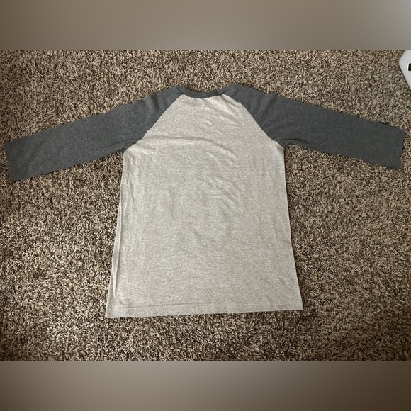 Of Mice & Men Grey and White Raglan Shirt - Size Men’s Medium - Picture 4 of 4